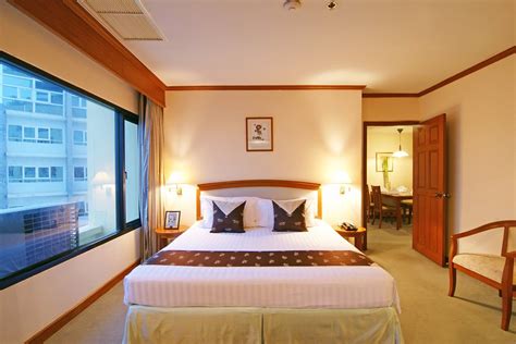GRAND DIAMOND SUITES HOTEL .